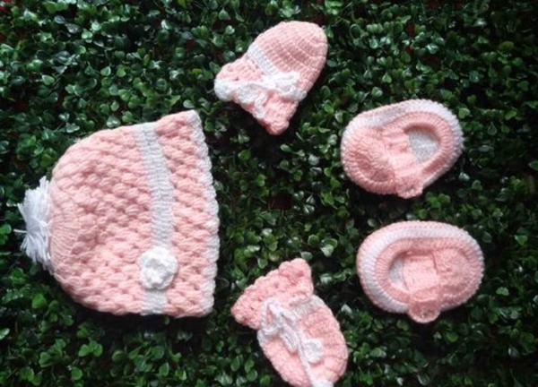 Trendy Wool Infants Caps Combo 1 Piece Of Baby Cap  1 Pair Of Baby Booties & 1 Pair Of Baby Mittens -  0-6 Months, Pink, Wool, Pack of1